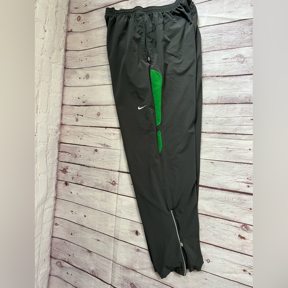 Nike Dri-fit‎ Pants - Picture 3 of 6